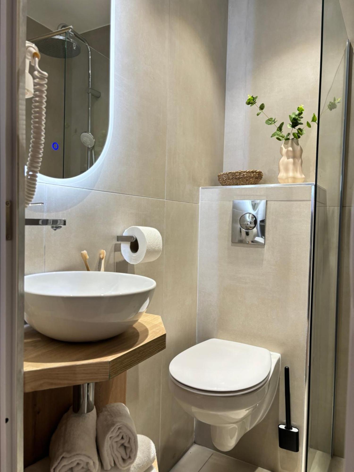 Hotel Paris Amore Екстер'єр фото
